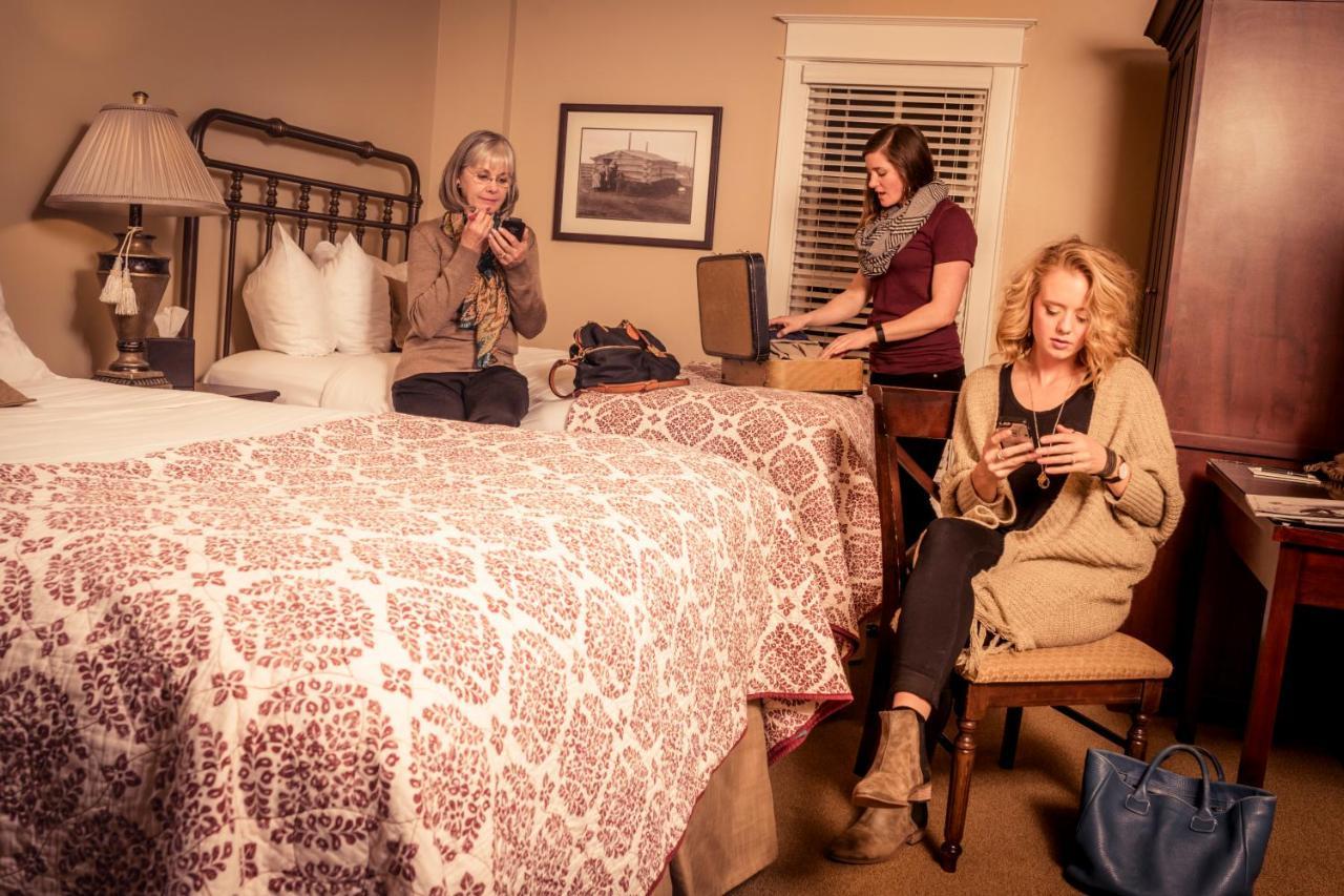 The Sacajawea Hotel Three Forks Екстер'єр фото