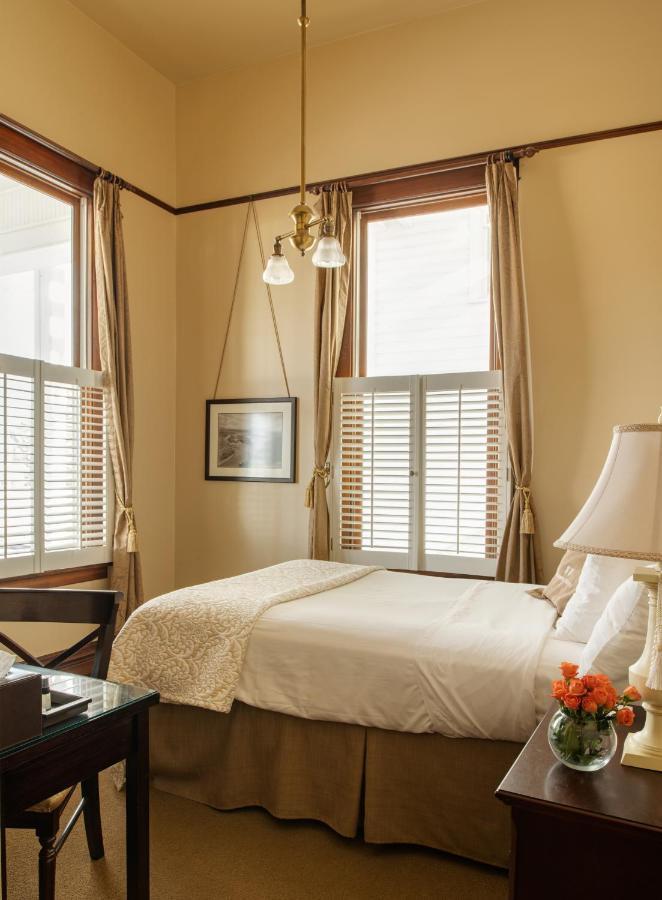 The Sacajawea Hotel Three Forks Екстер'єр фото